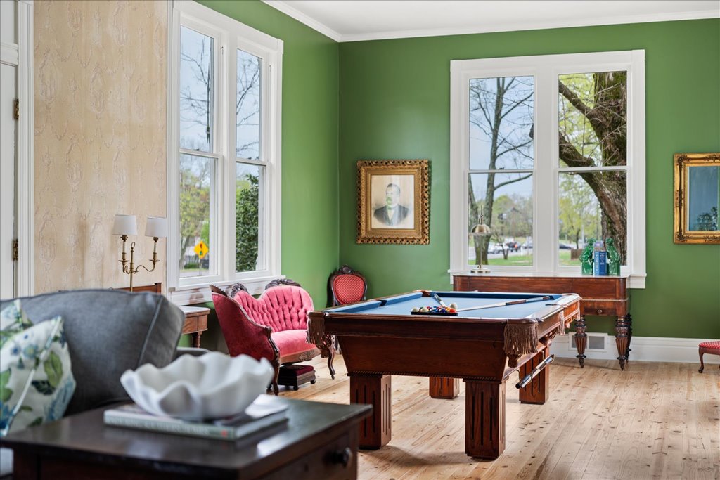 Parlor w/ Seating, Pianoforte Desk