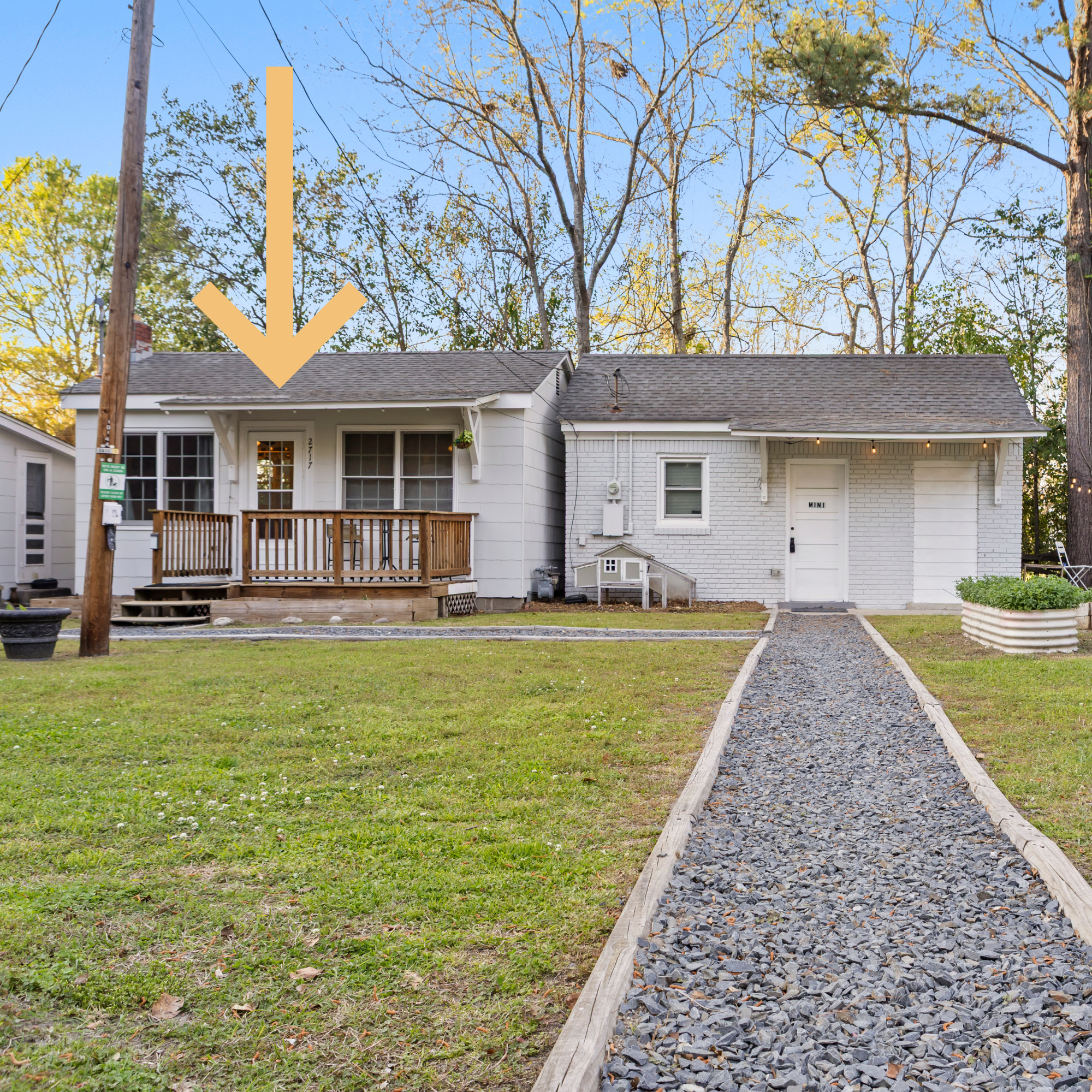 Simple Life Roost is located in the middle of 3 smaller units