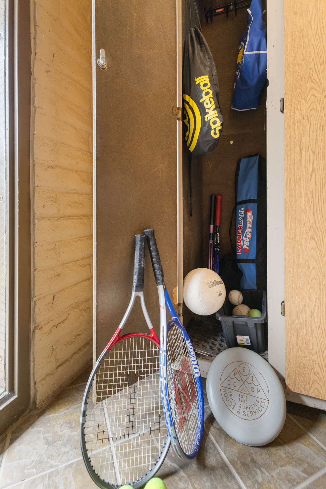 Ski Locker