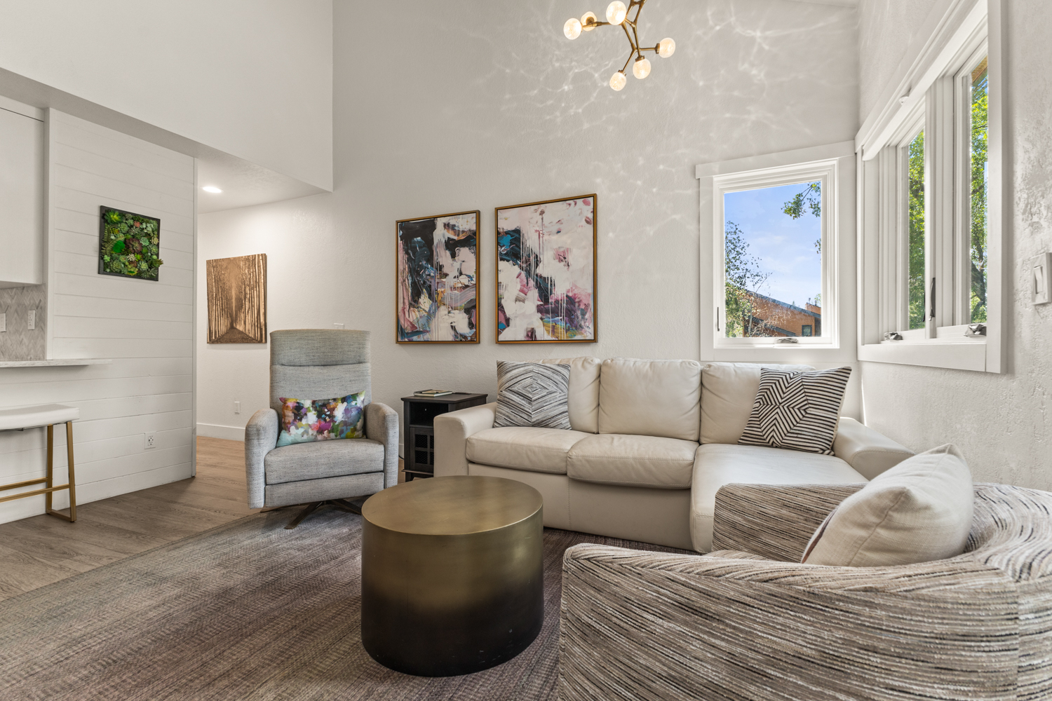 Living Room | Queen Sleeper Sofa