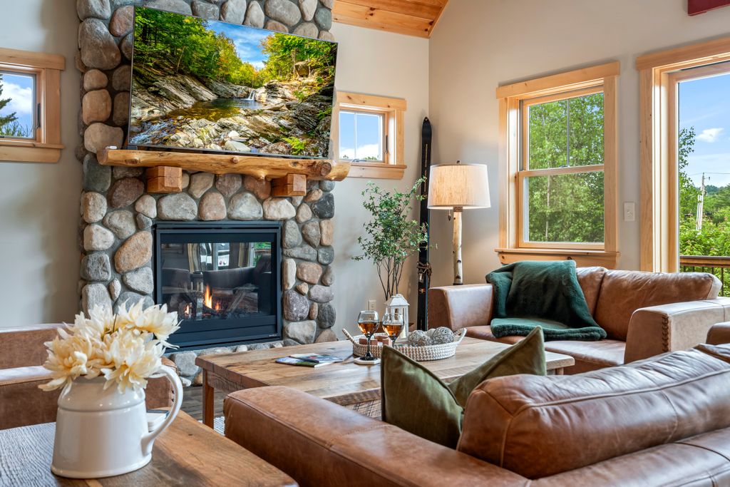 Your serene getaway begins here—welcome to the cozy beauty of Songo Chalet!
