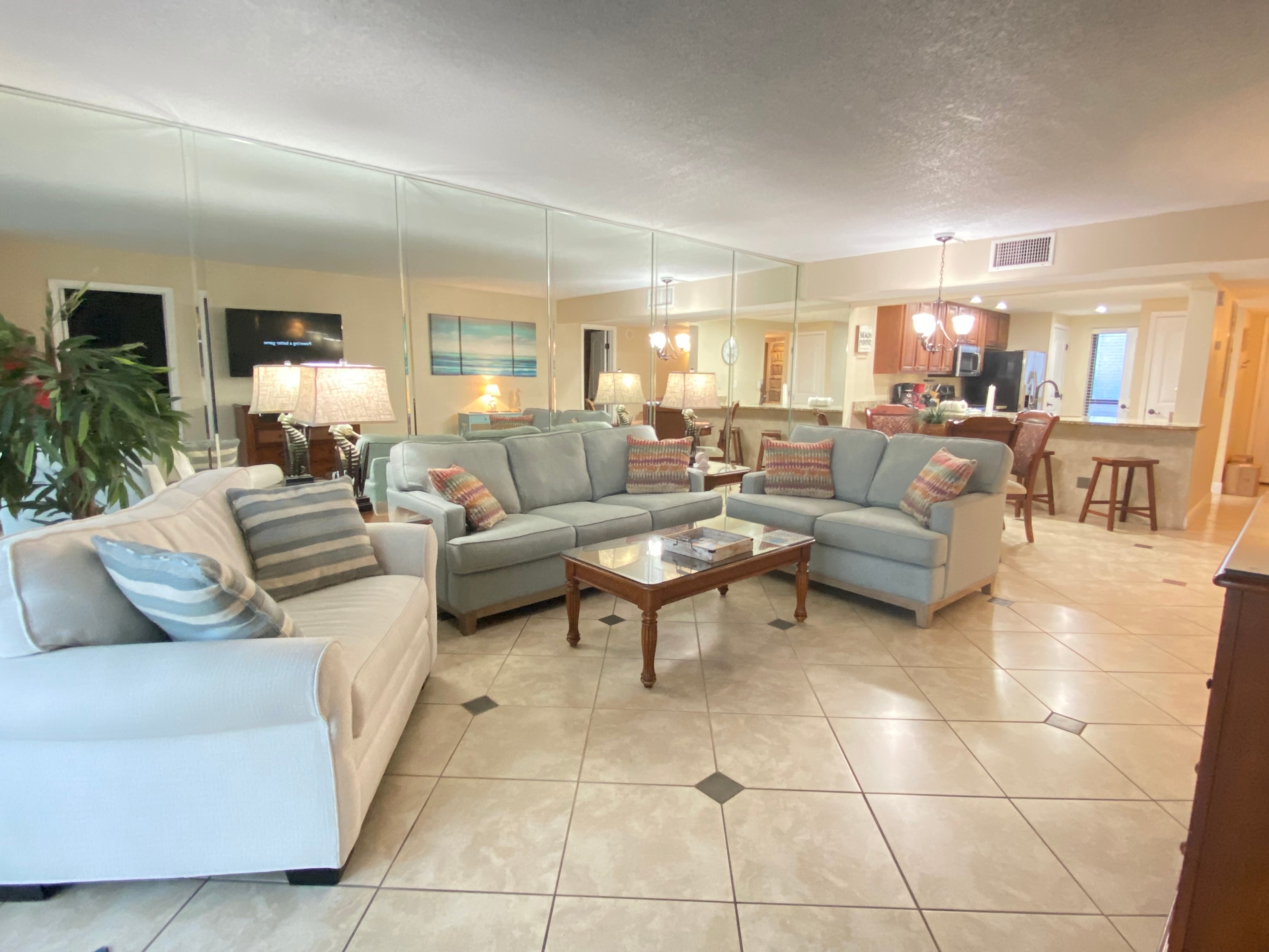 Twin Pullout chair, queen sofa sleeper, and twin air mattress options!