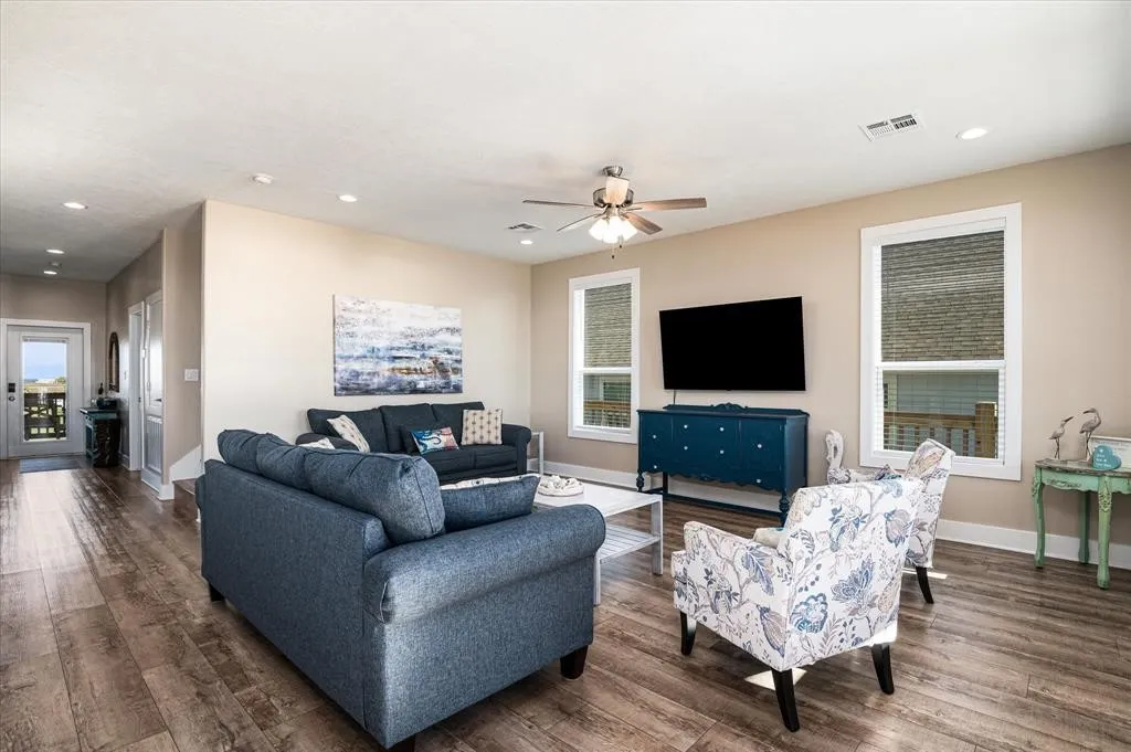 83c476d9c46d4855b83101248568481a | Beachhouse | Texas | TX | Vacation Homes | Galveston | Crystal Beach | Kokomo | Breezy Days | Beachfront Elegance | Sunrise Serenity | Southern Sands Property Management, LLC