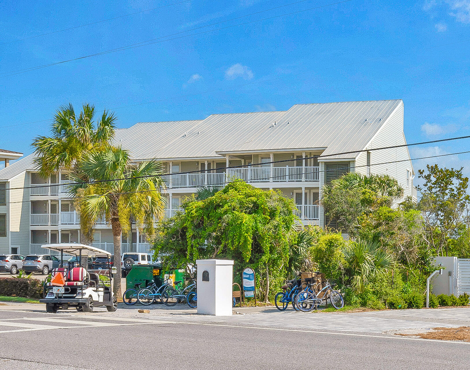 Public beach access, via the Seabreeze Access, is right across the street at the end of our property