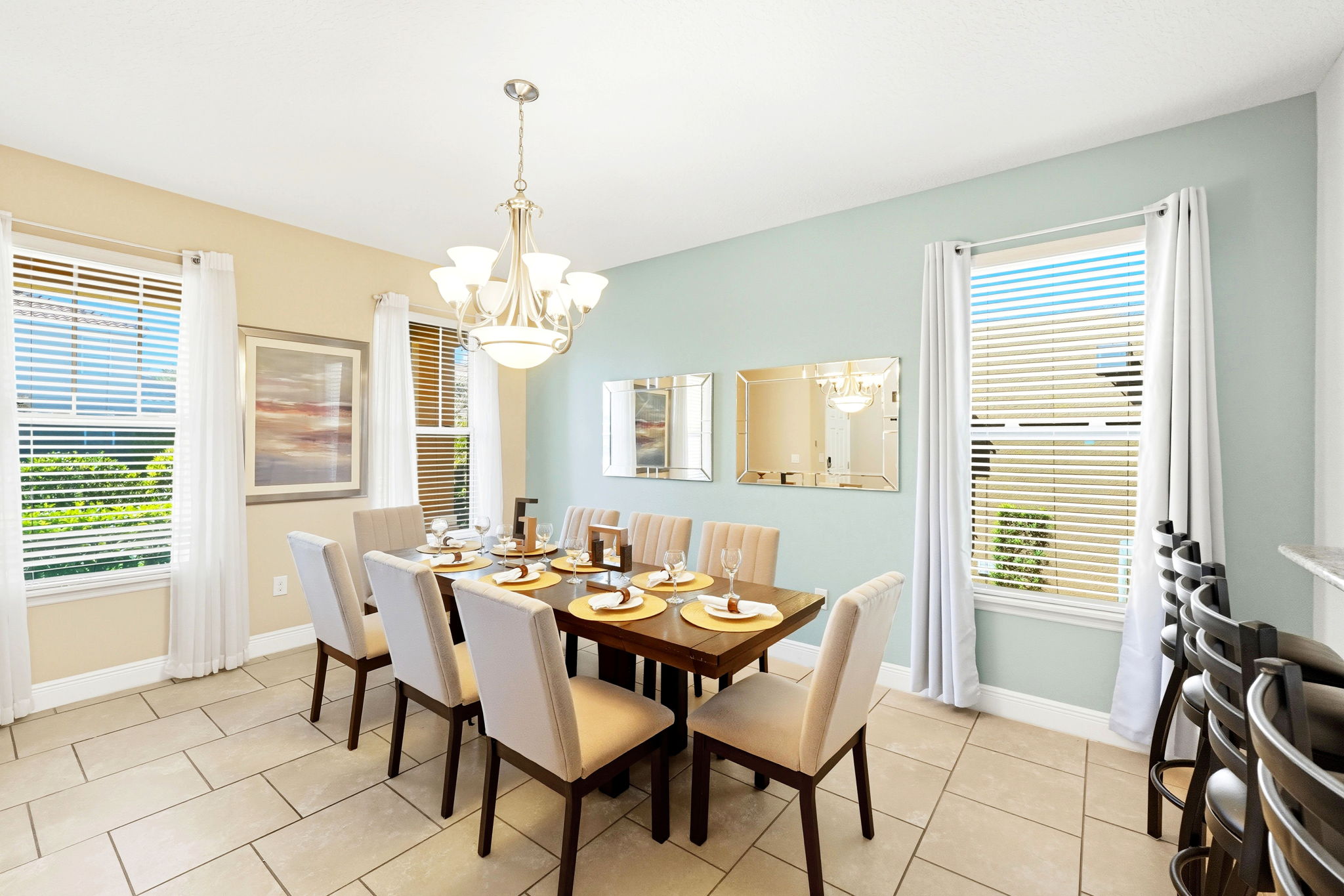 Dining Area Alternate view