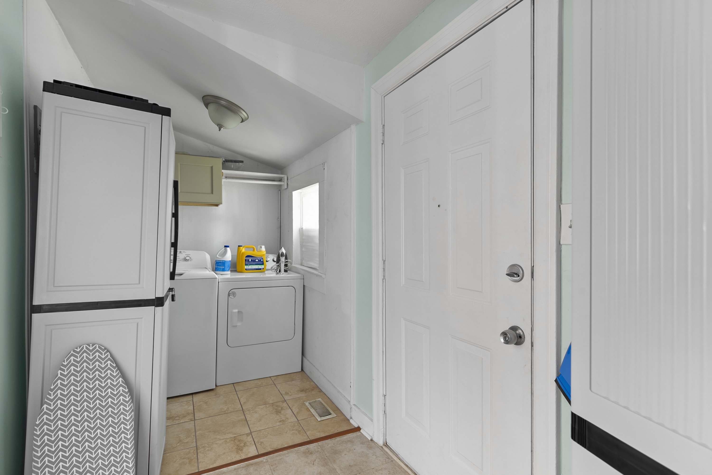 Take care of the essentials with an in-home washer and dryer, perfect for longer stays