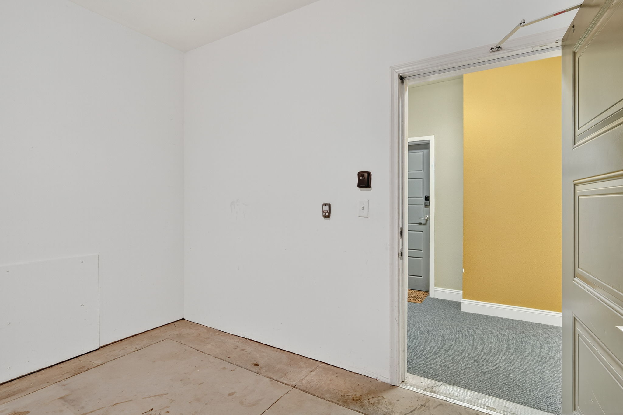 Park your car safely in your own private garage with secure building access. Perfect for keeping your vehicle protected and unloading luggage or groceries right at home.