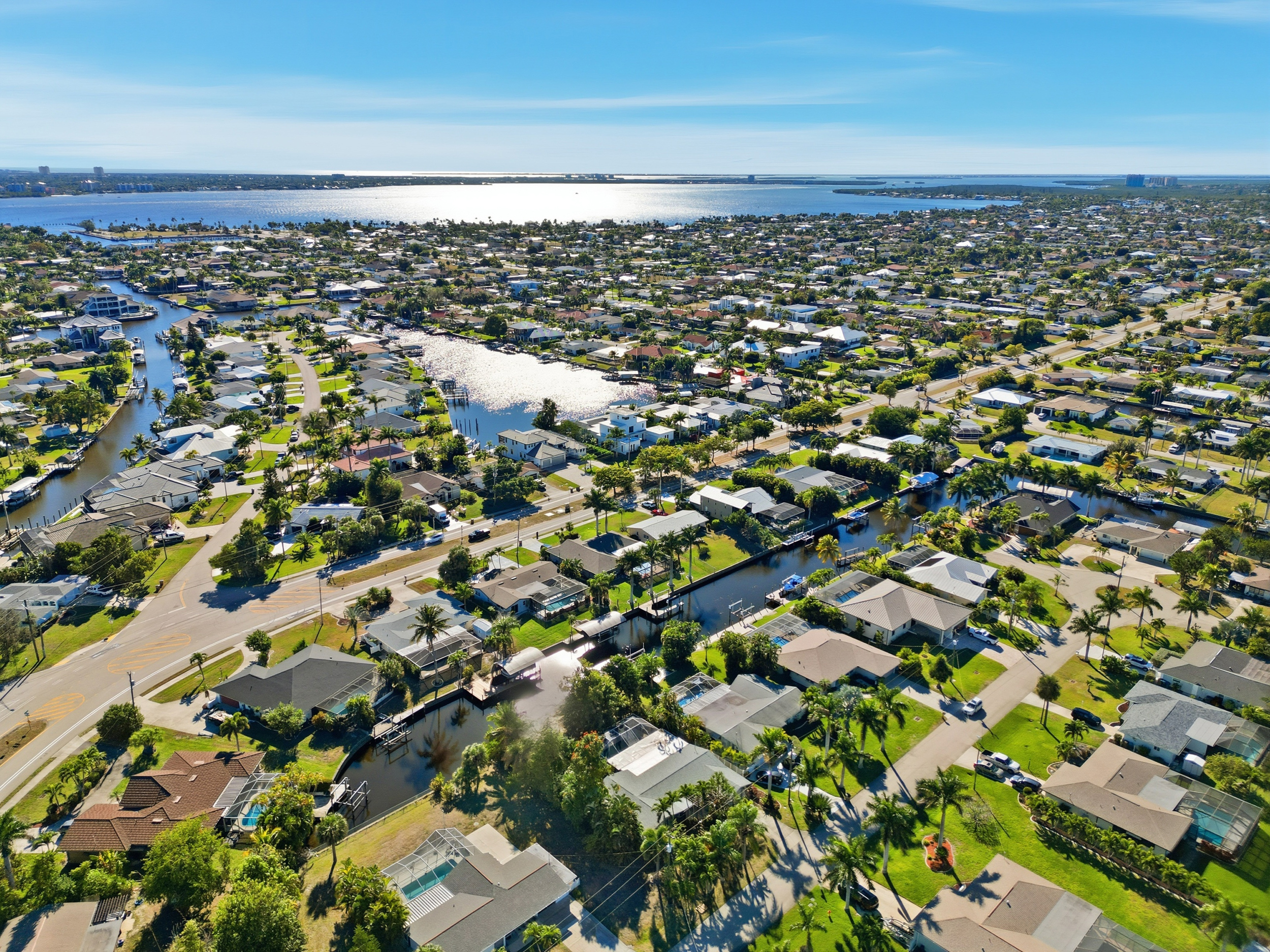 Minutes to the river and open water by boat.