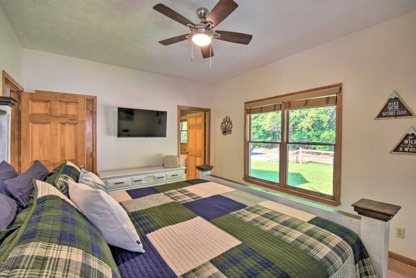 Bedroom 2 with smart tv