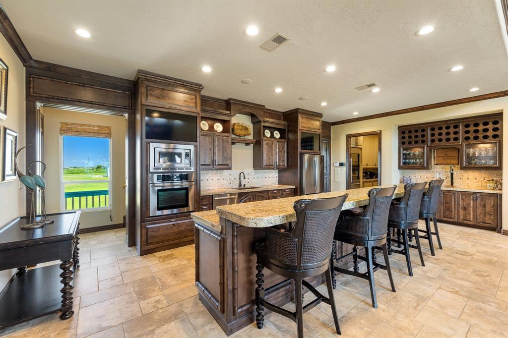 84352b32d9ce41efbae73c6bd16baf2e | Beachhouse | Texas | TX | Vacation Homes | Galveston | Crystal Beach | Kokomo | Breezy Days | Beachfront Elegance | Sunrise Serenity | Southern Sands Property Management, LLC