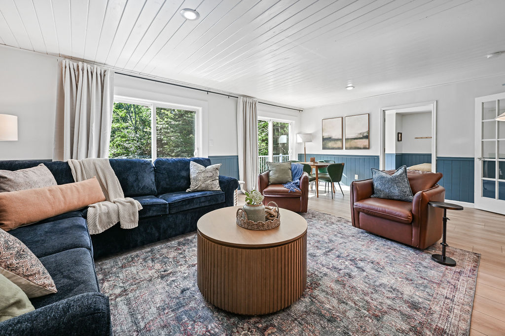 2nd floor family room