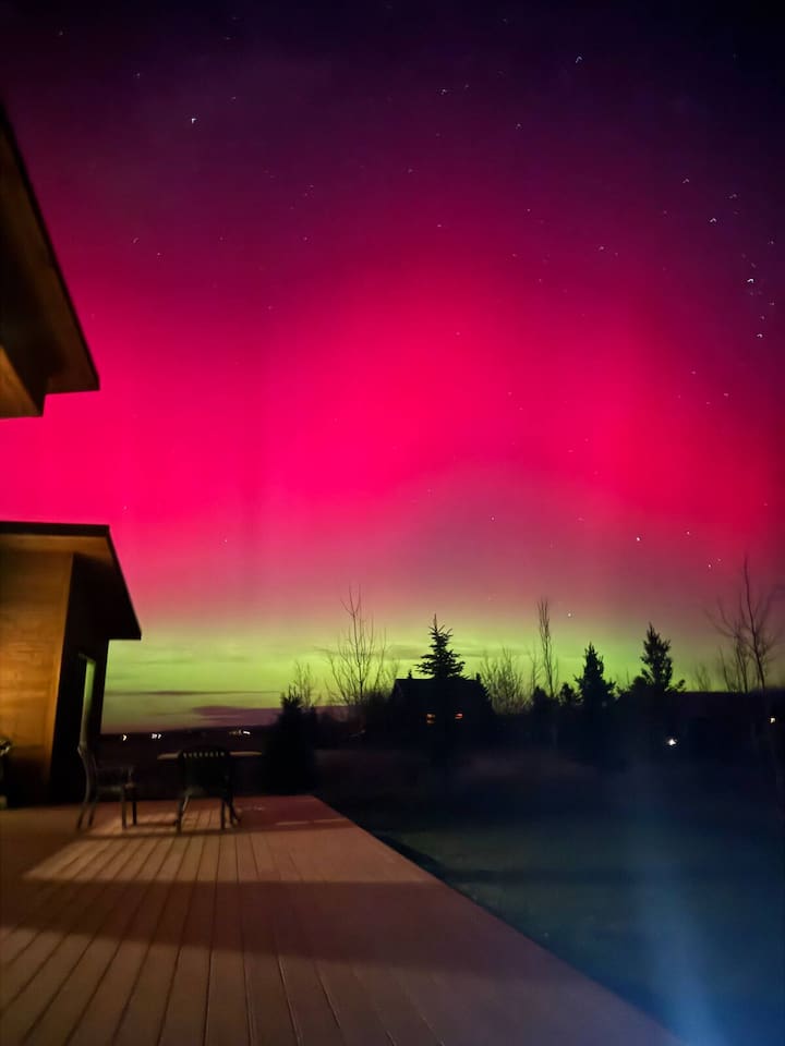 Northern Lights from the hot tub 11/11/2025