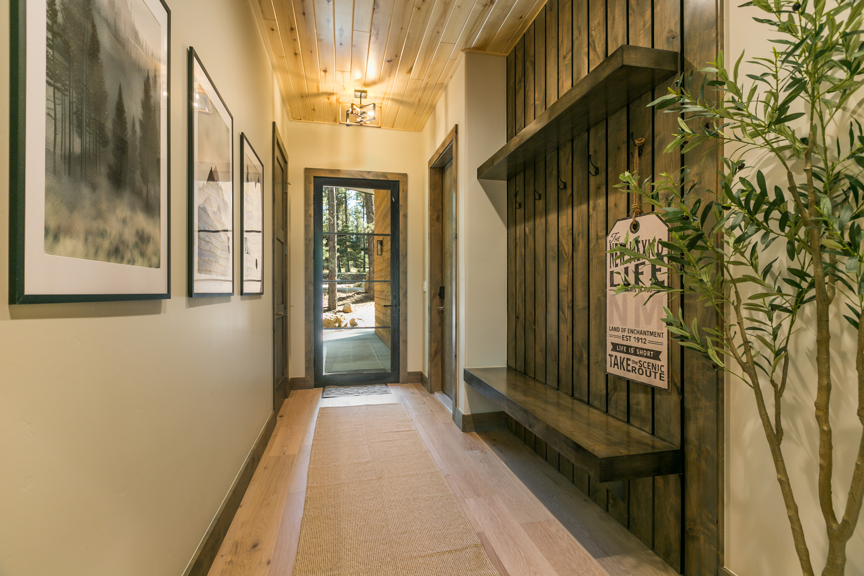 Papa Bear's Luxe Mountain Hideaway