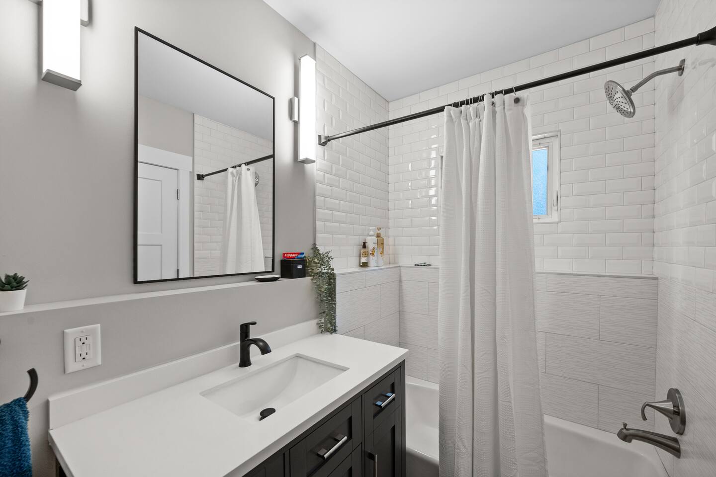 "Everything is clean and new. Highly recommend." -Fedor (March 2025)
