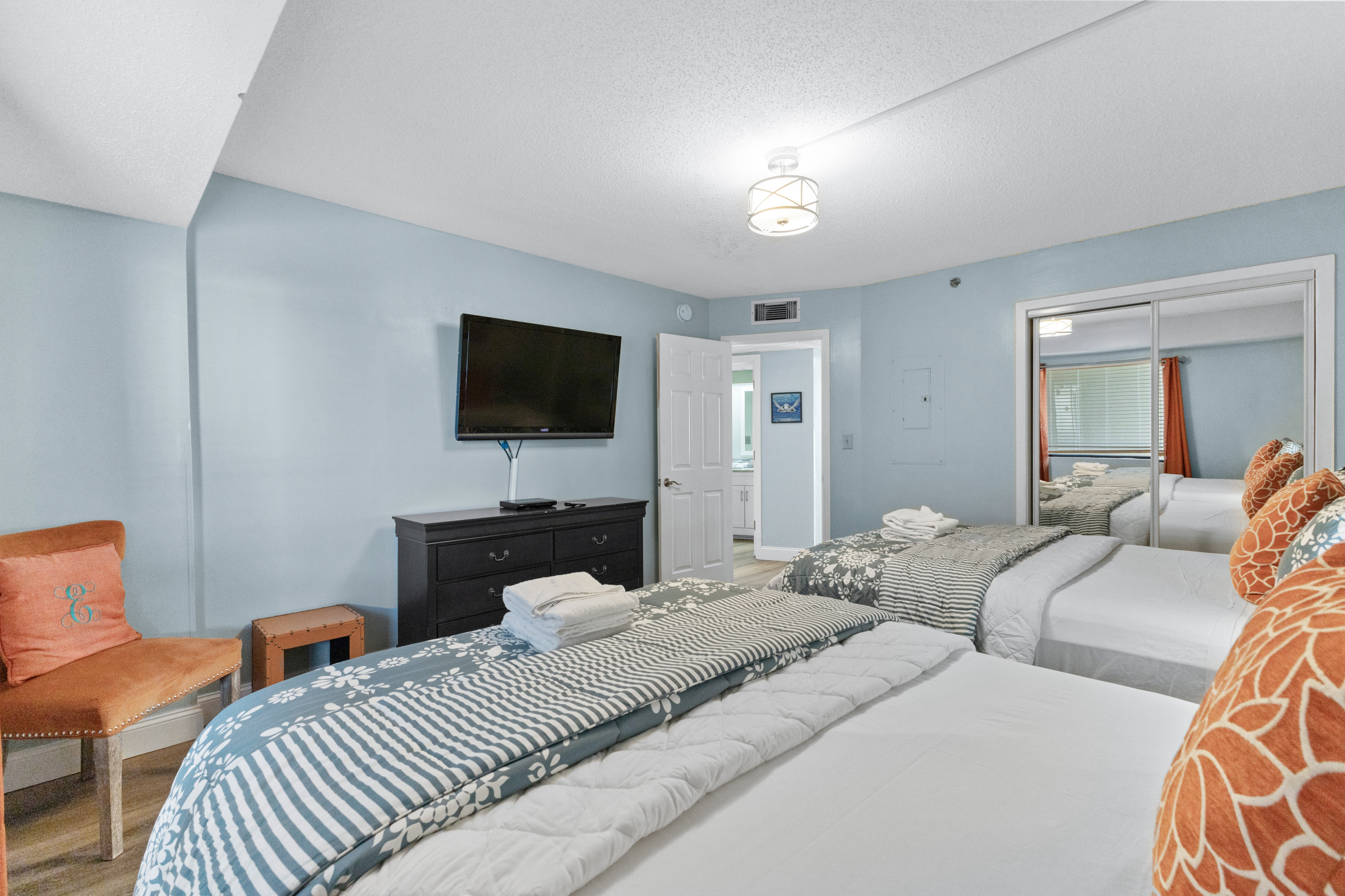 2 memory foam twin beds