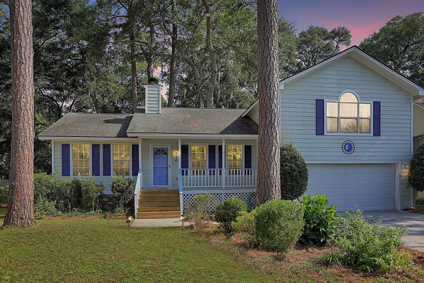Welcome to Pointe North Oasis, where the inviting exterior and charming blue accents set the tone for a relaxing stay.