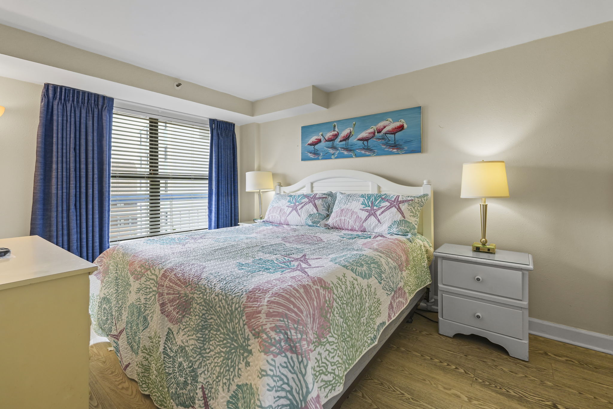 Primary bedroom with King bed & ensuite bathroom