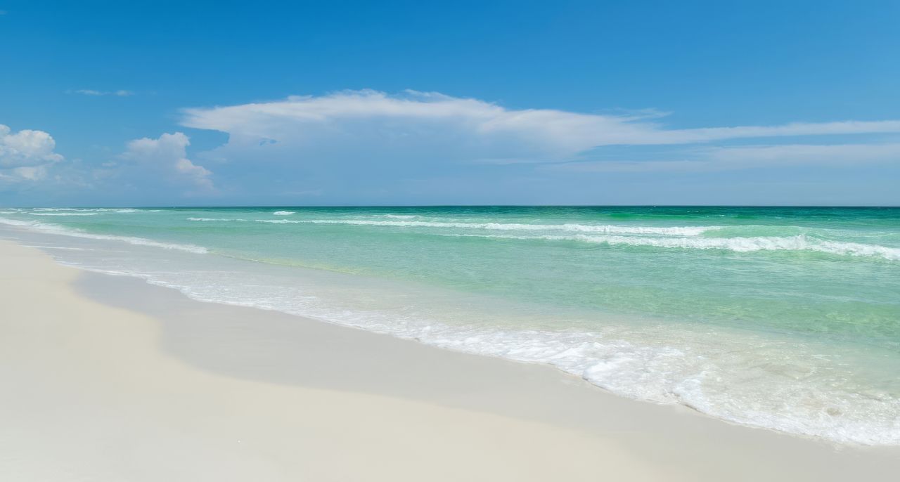 NEW to the market! Enjoy fresh, beautifully updated interiors and all the comforts of home—just 4 minutes from some of the world’s most beautiful white-sand beaches. Your perfect 30A getaway starts here!
