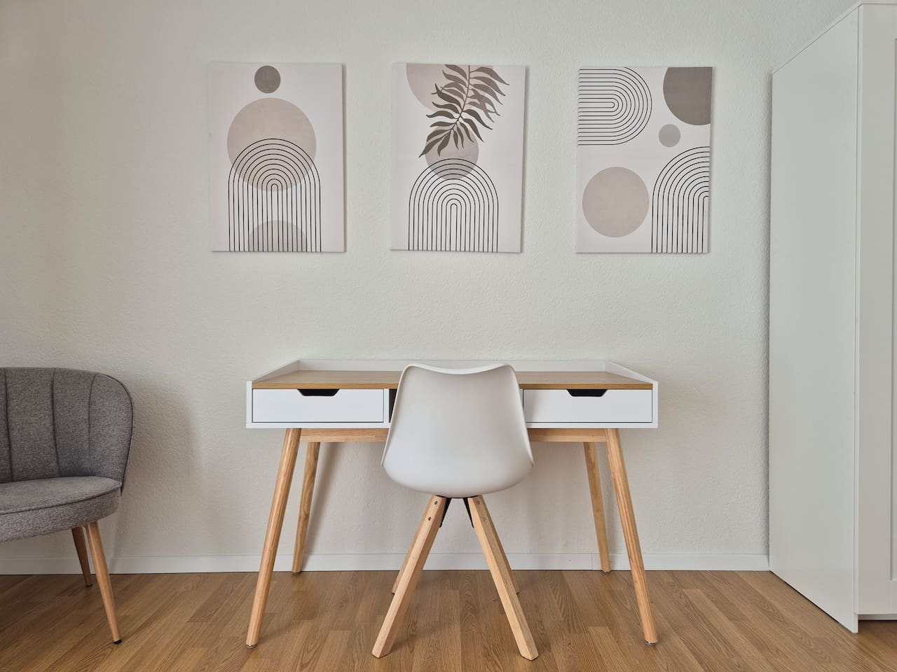Working area in bedroom 1