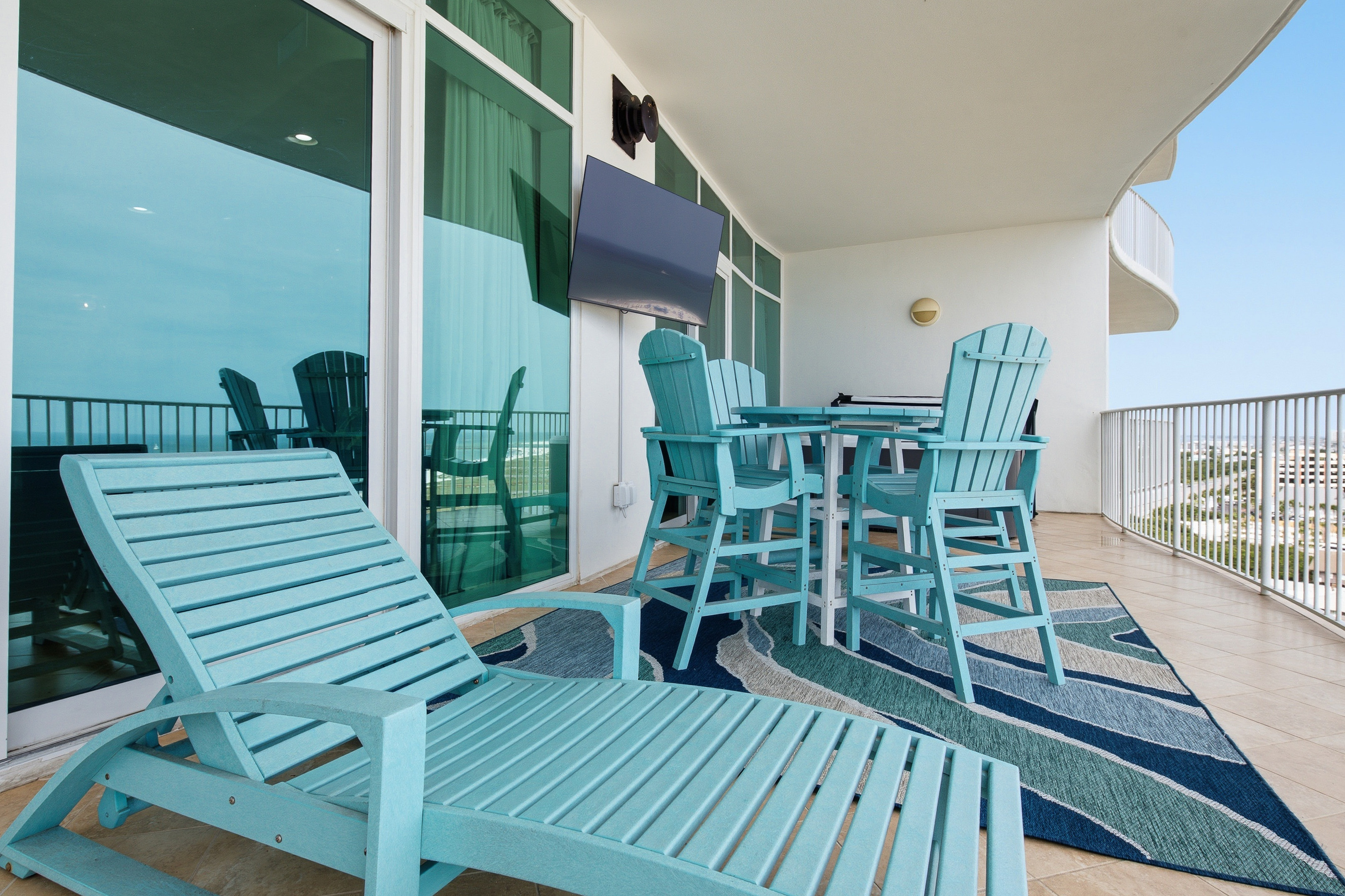 Private balcony with hot tub, grill, TV