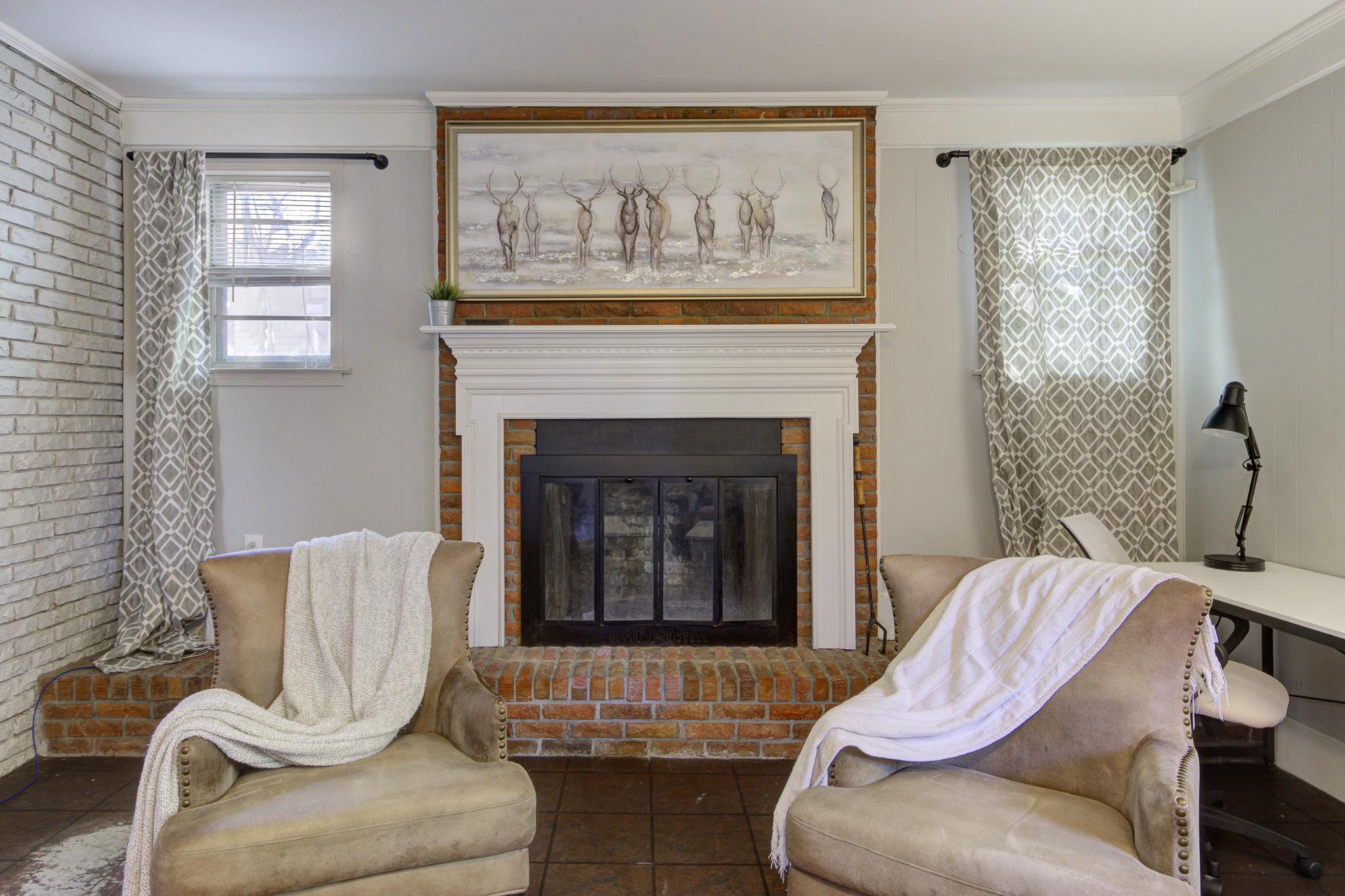 *Fireplaces are decorative only*