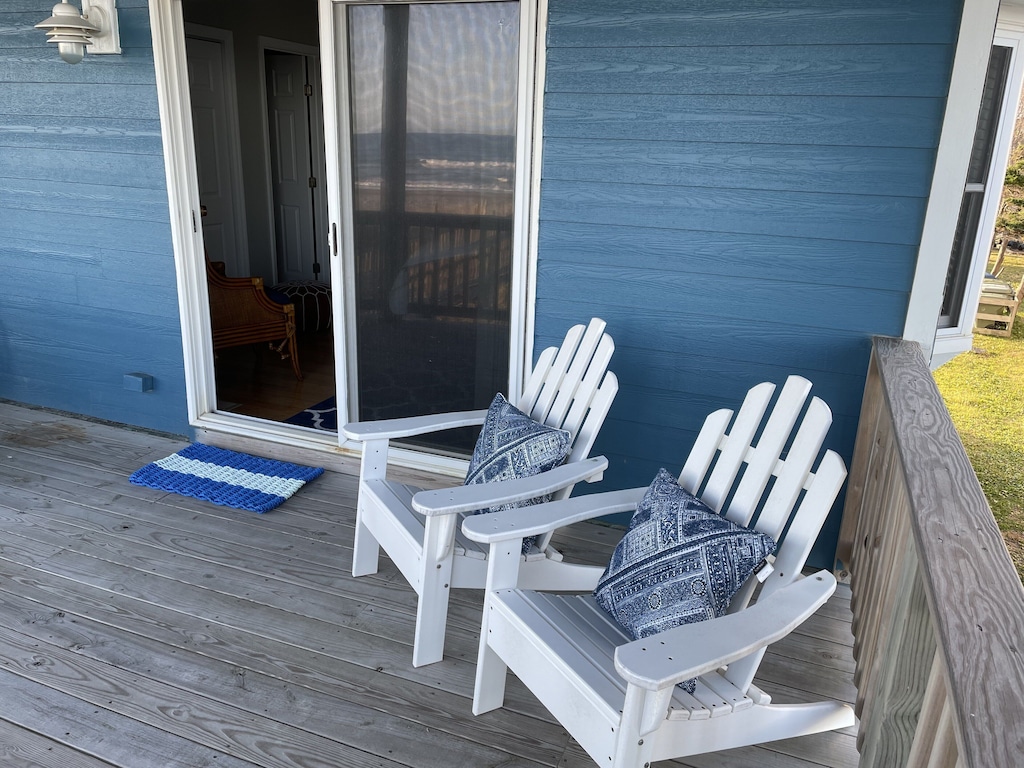 Covered Deck - 2d Level