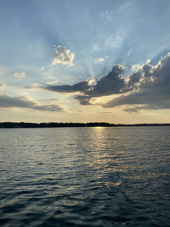 Sunset on Castle Rock Lake