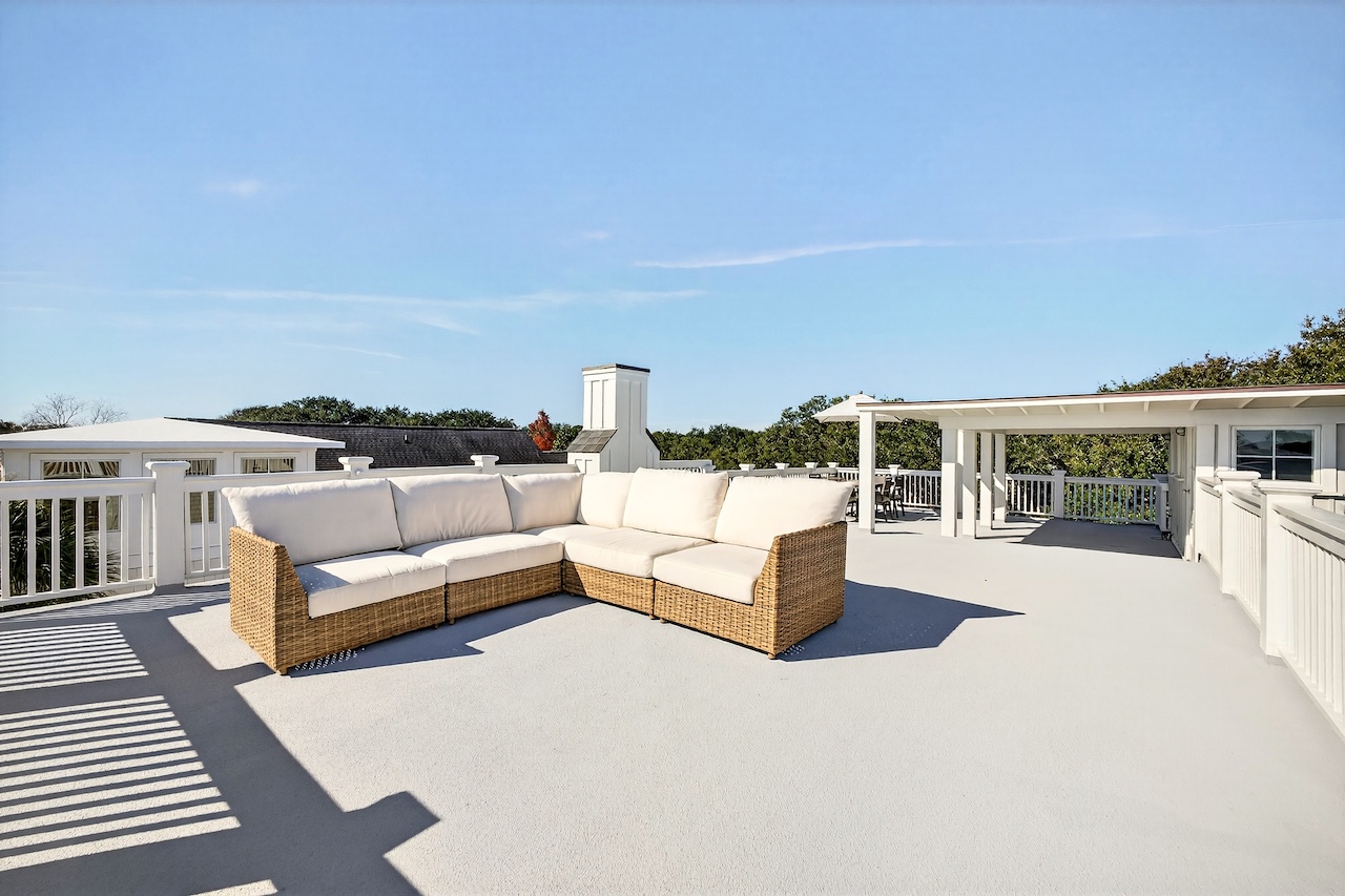 Rooftop Deck