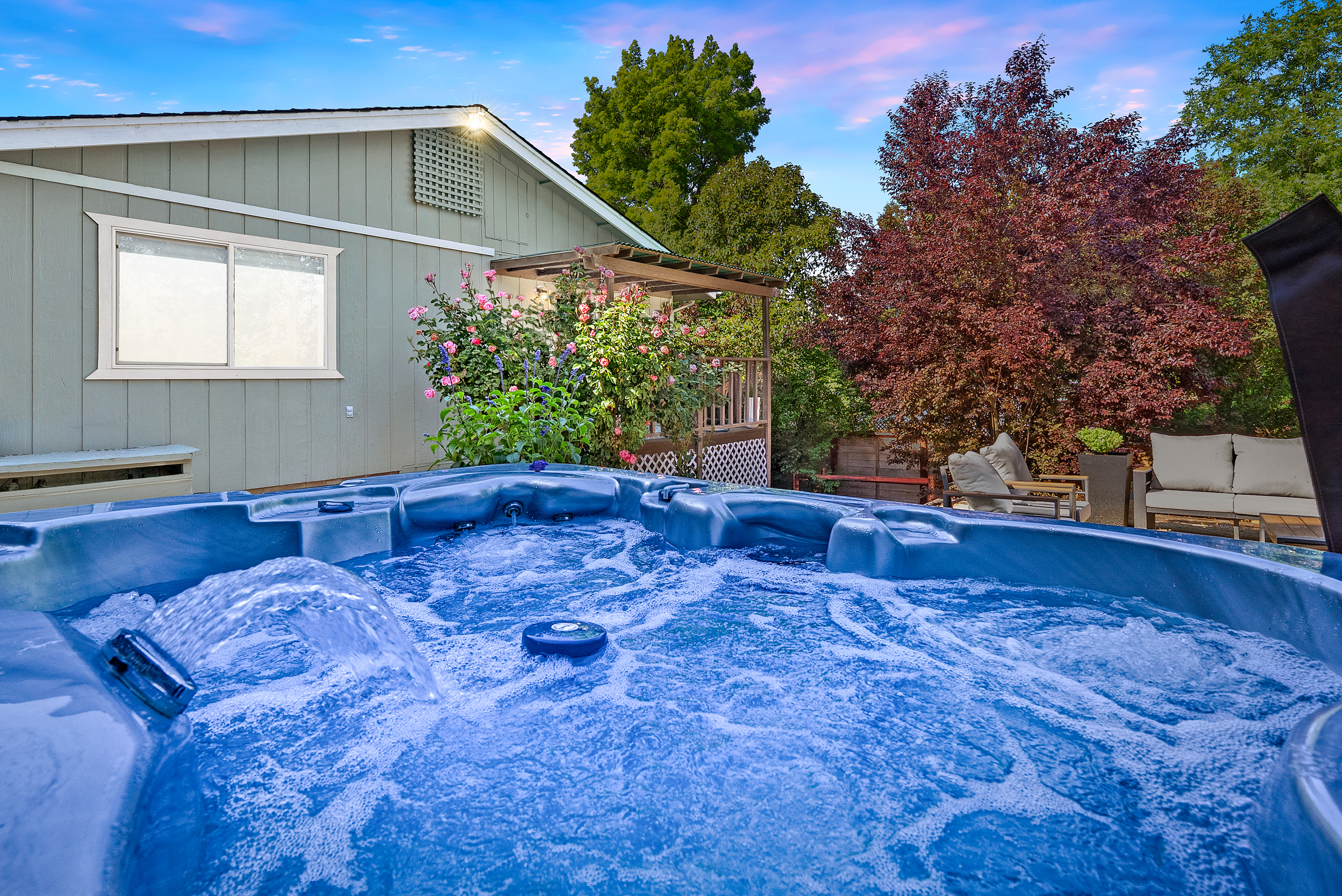 Sink into the warm bubbles and let the day’s stress melt away.