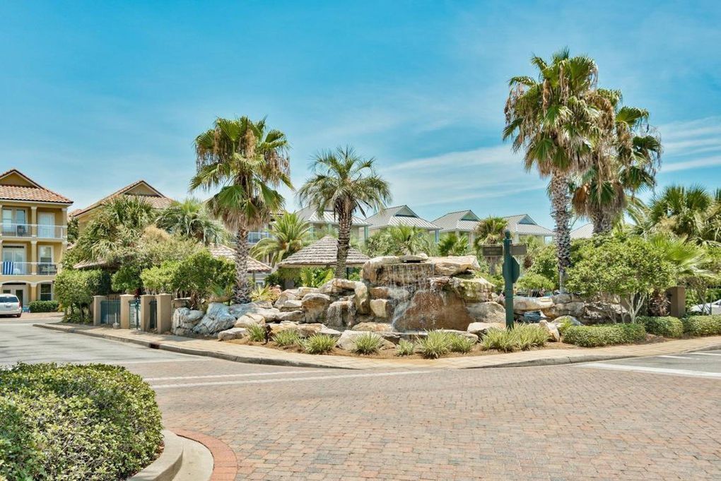 Neighborhood entrance