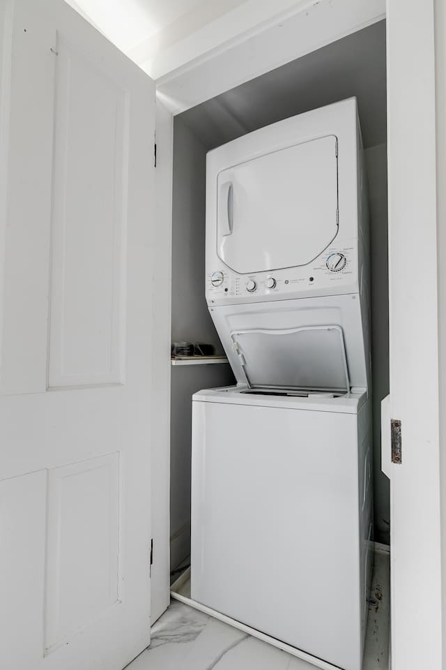 Laundry (located in 2nd Floor): Enjoy in-unit washer/dryer for effortless vacation laundry days!