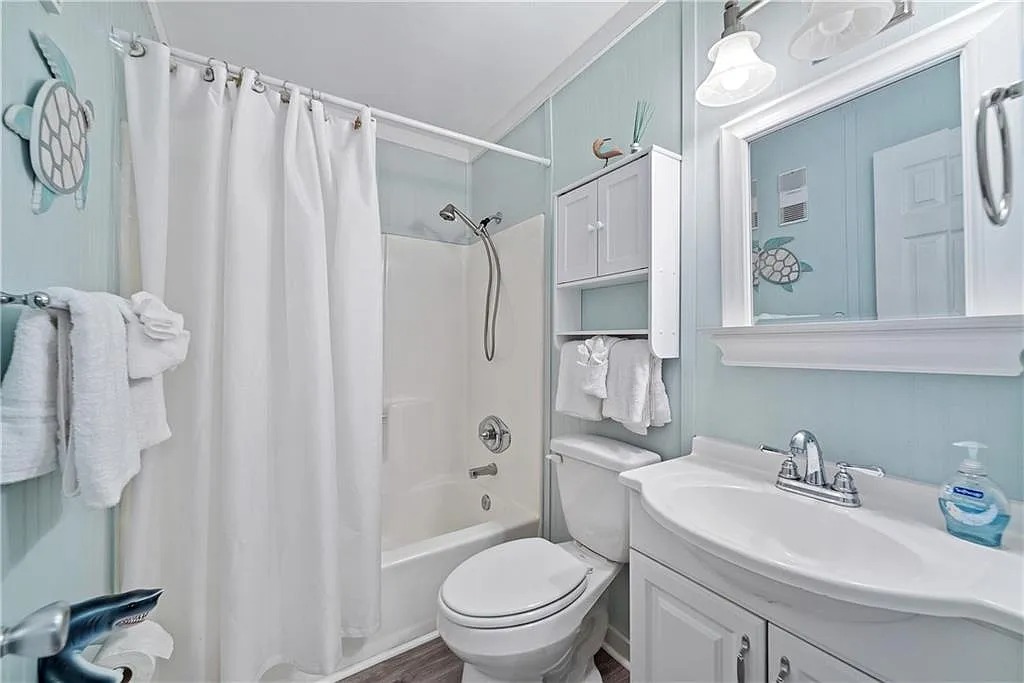 Guest Bathroom