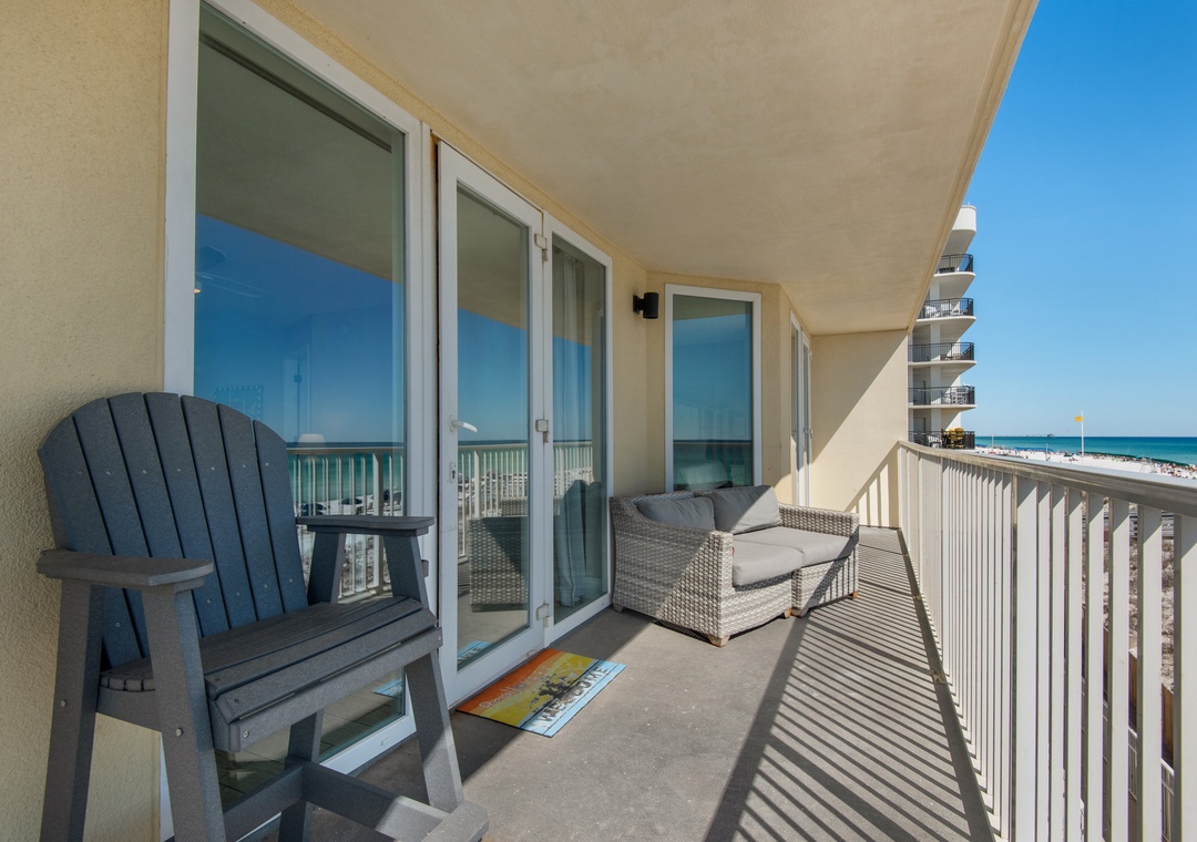 Scenic balcony retreat
