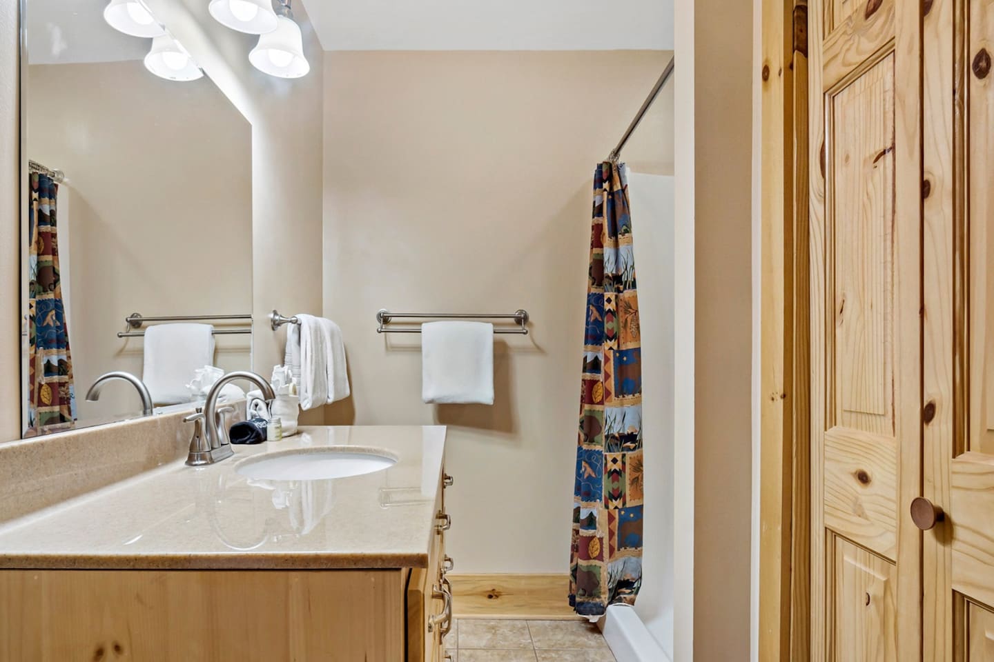 Full bathroom #2. shared by both bedrooms on upper level of the cabin