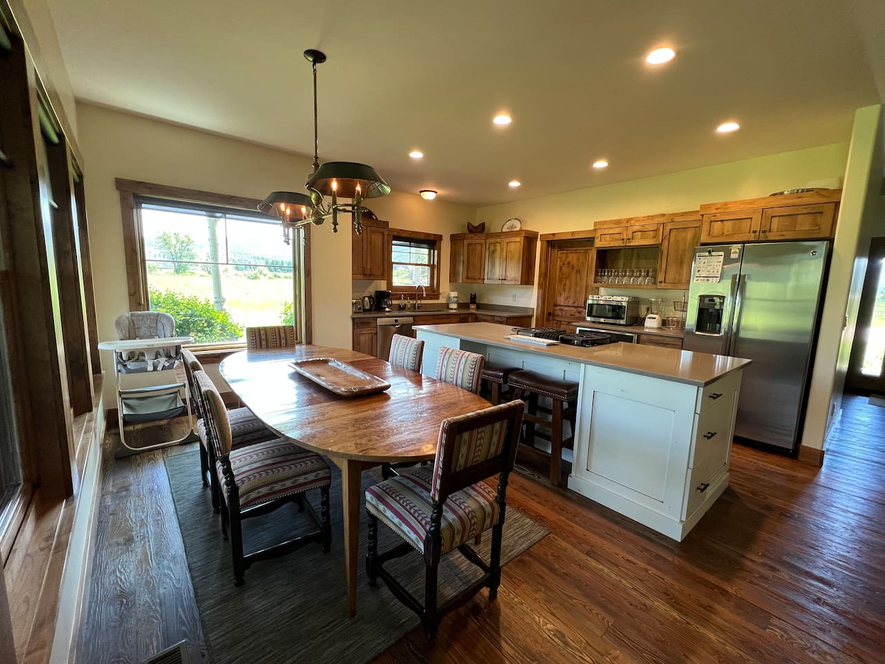 Dining + kitchen open concept 