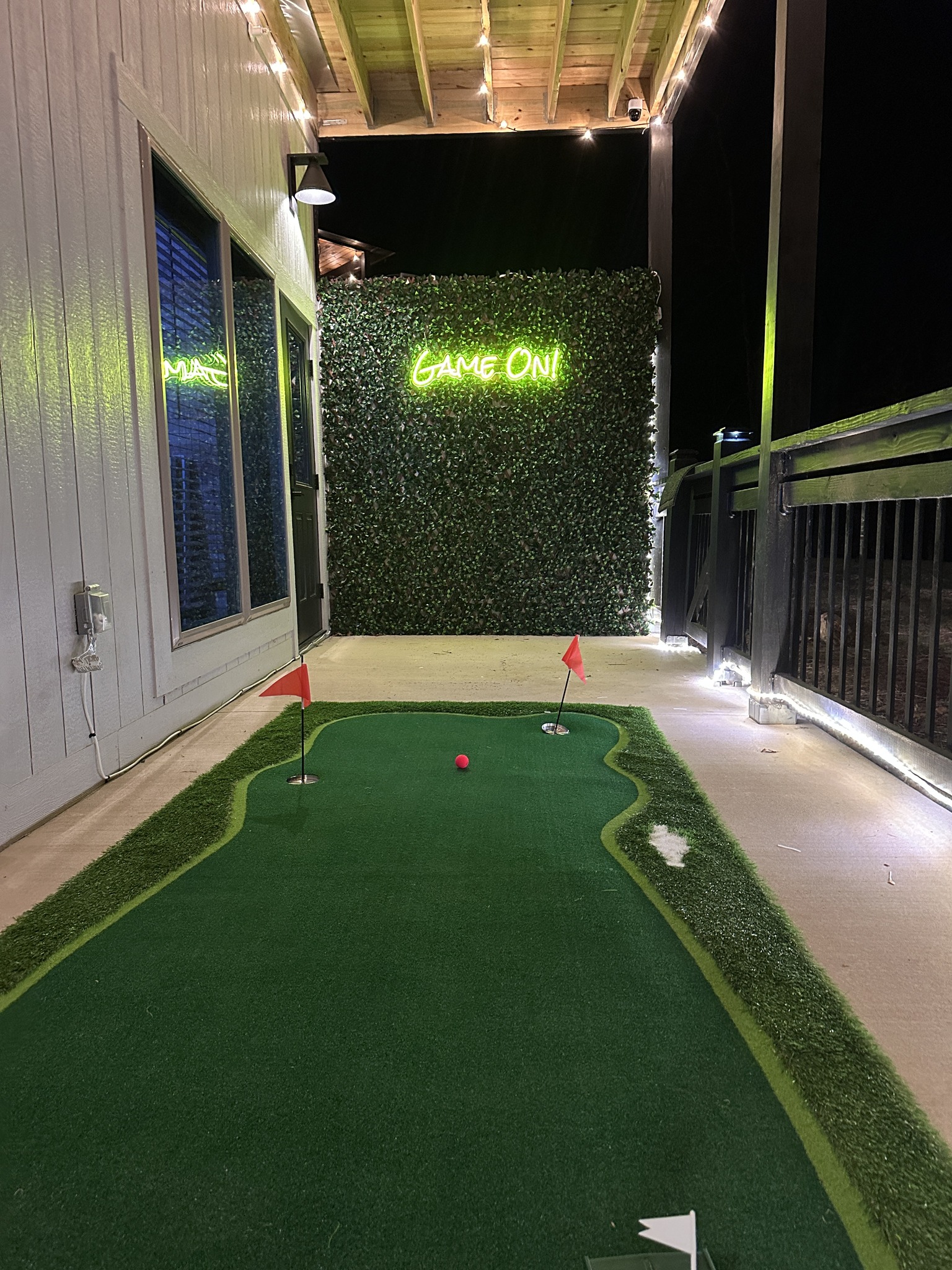Floor 1 - Game room: Play area