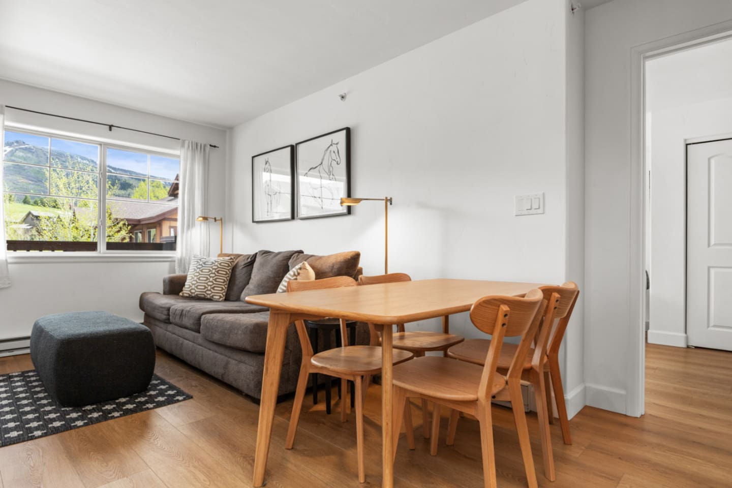 Dining Area – Dining table for 4 