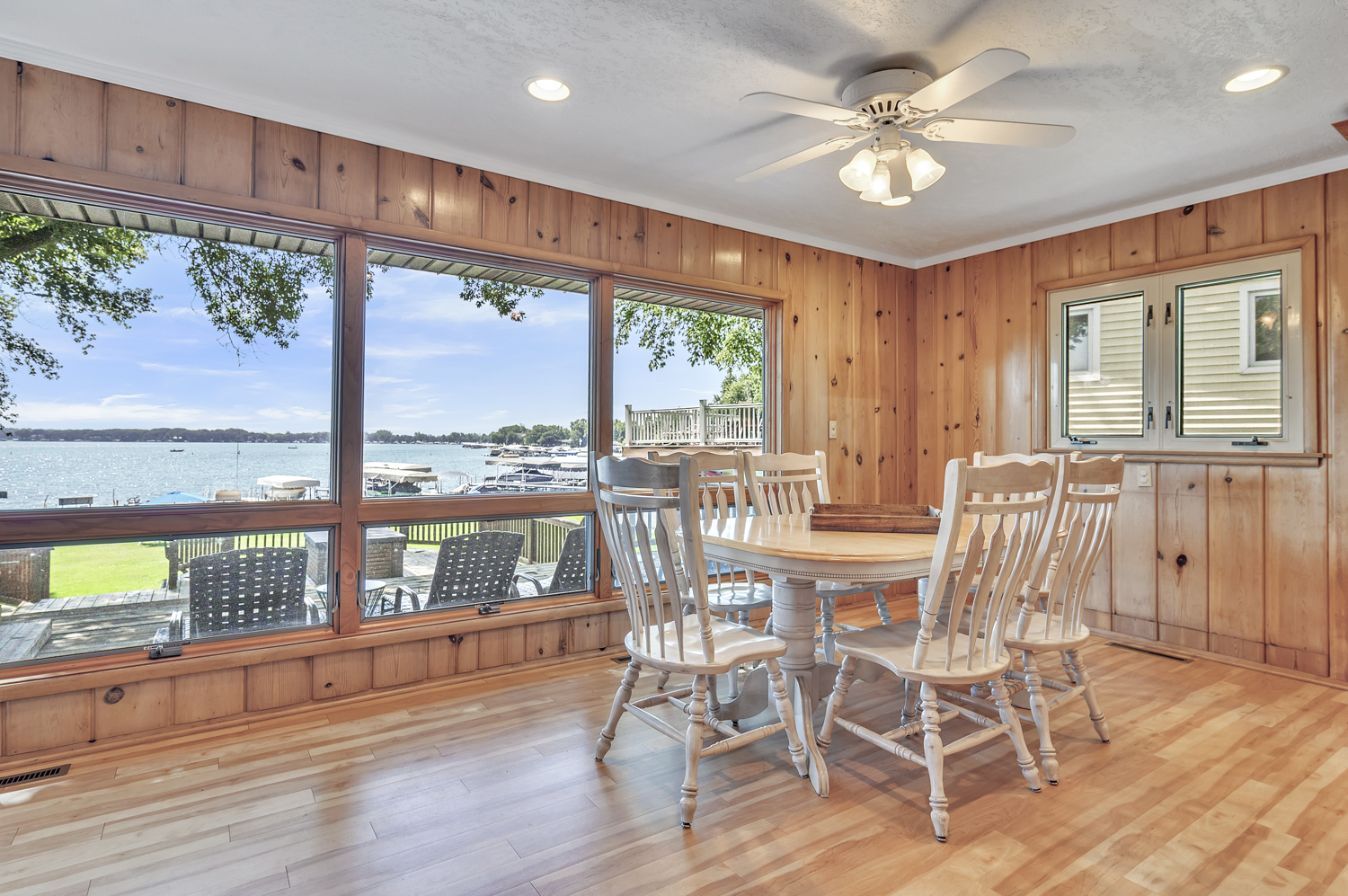 Great lake views from the oversized windows!!