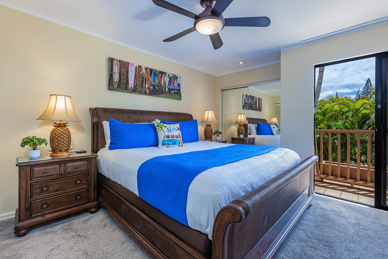 Main floor bedroom with King bed and lanai access