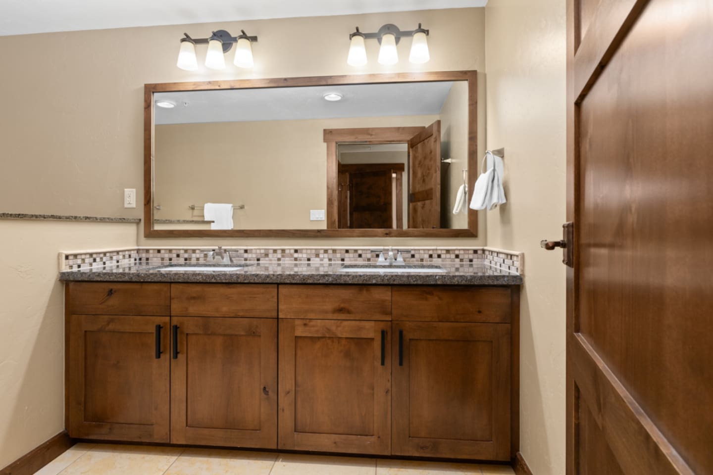 Ensuite Bathroom 1 