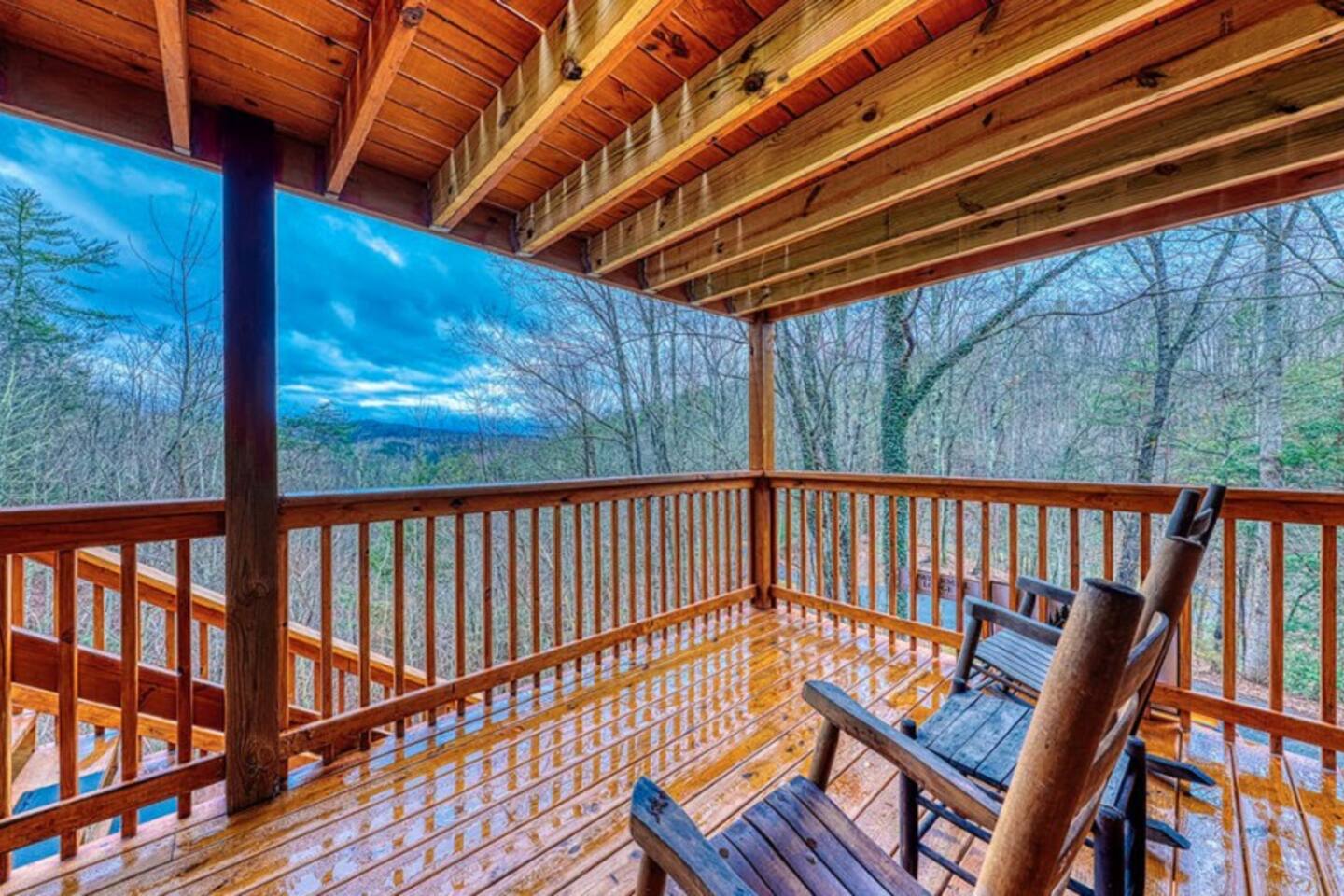 Perfect time of year to take in the most perfect views of the beloved Smoky Mountains!