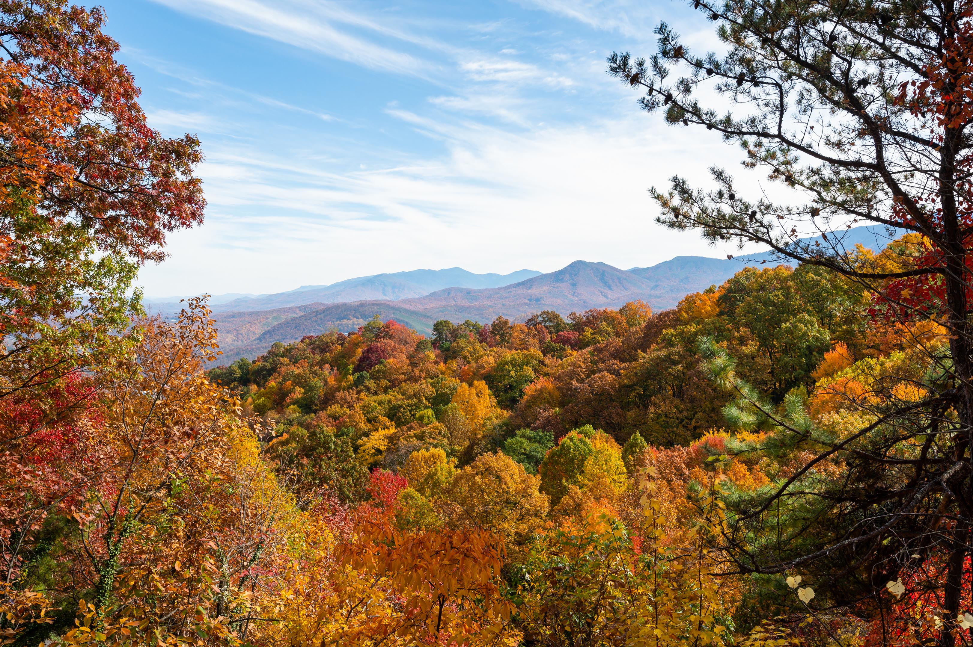 Stunning Mountain Views And Cozy Fireplaces - Inviting Retreat - Gatlinburg, TN