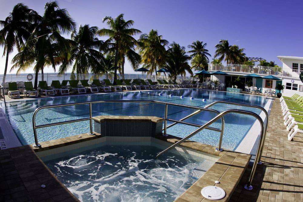 The Cabana Club Spa & Pool, Access include with Booking!