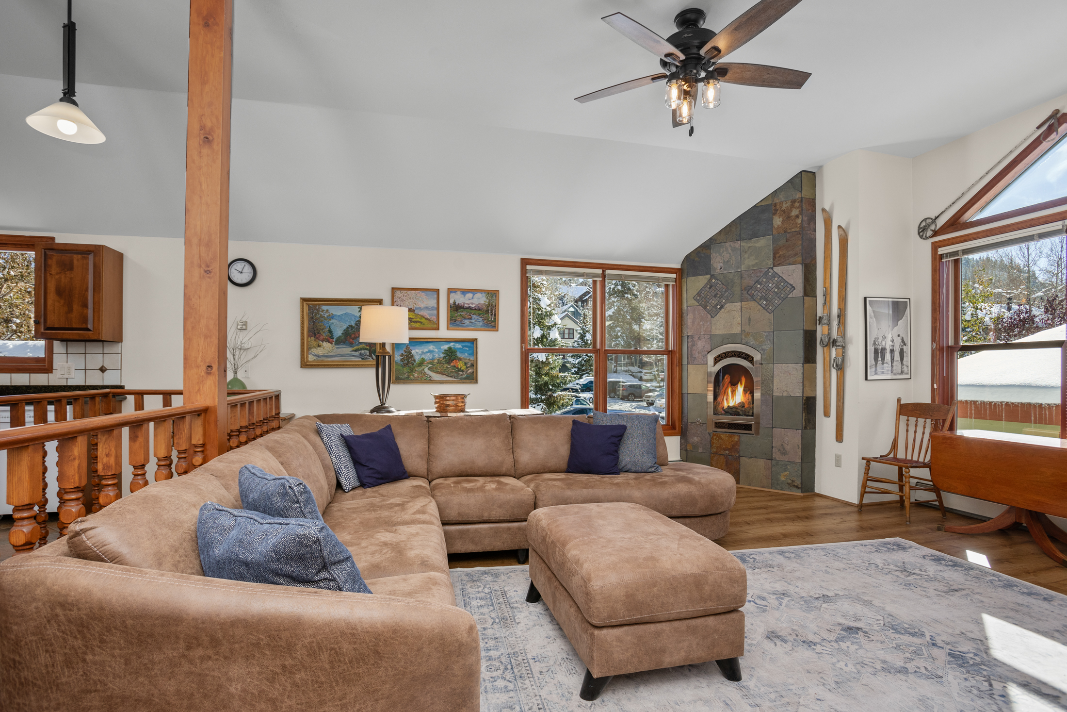 Living Room w/ Comfortable Seating