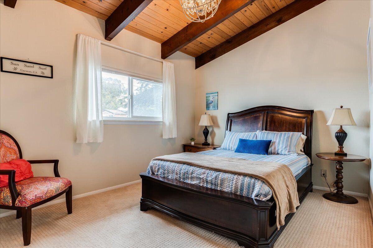 Upstairs - guest bedroom