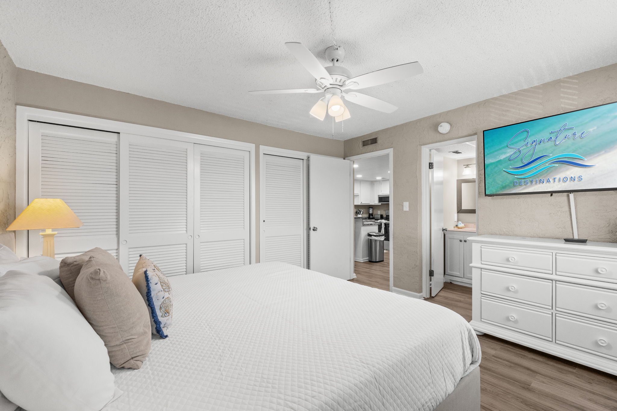 Bedroom 2 with King Sized Bed and Ensuite Bathroom
