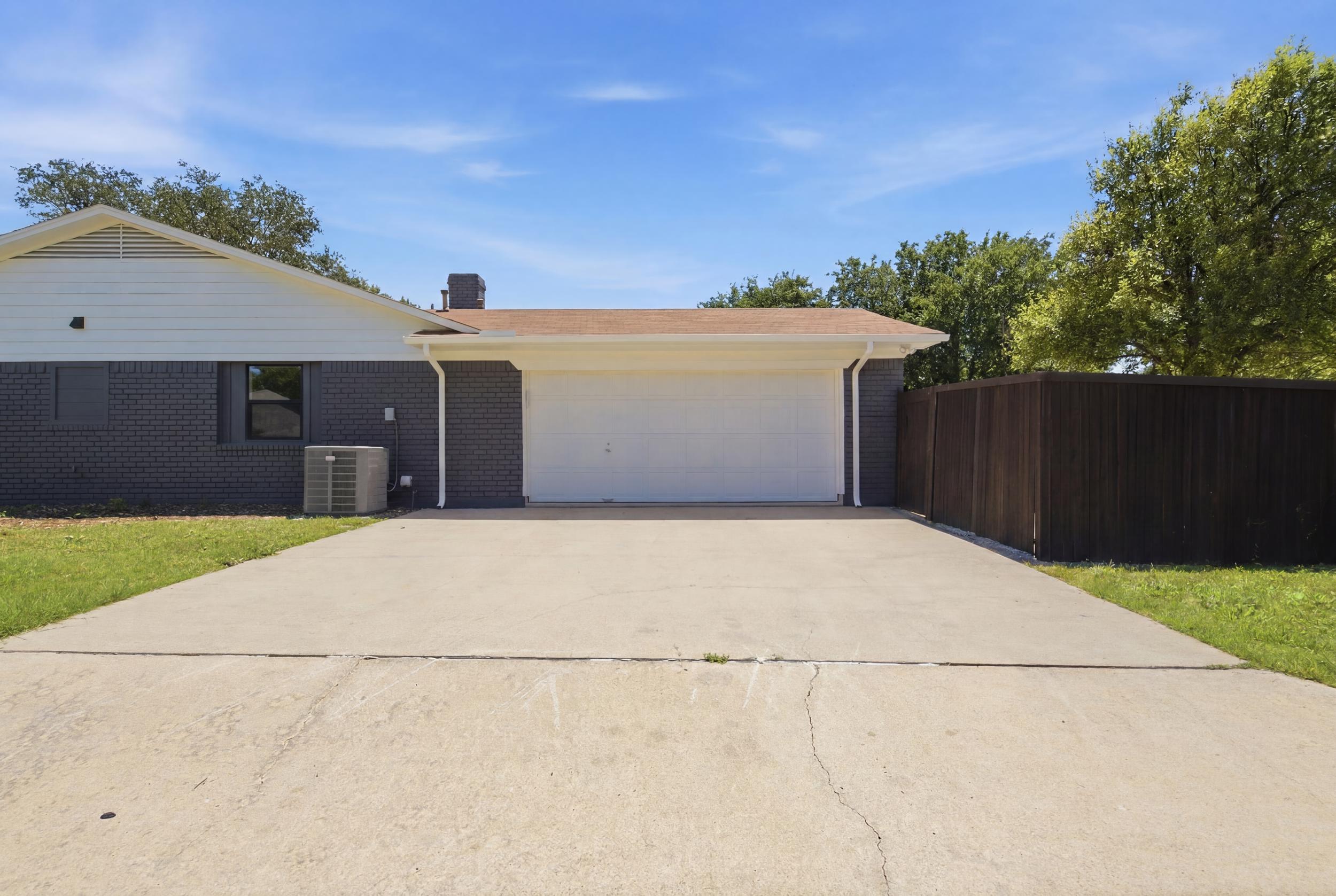 2 car garage and 2 car driveway! Plenty of space for you and the whole family after a day out in Frisco!