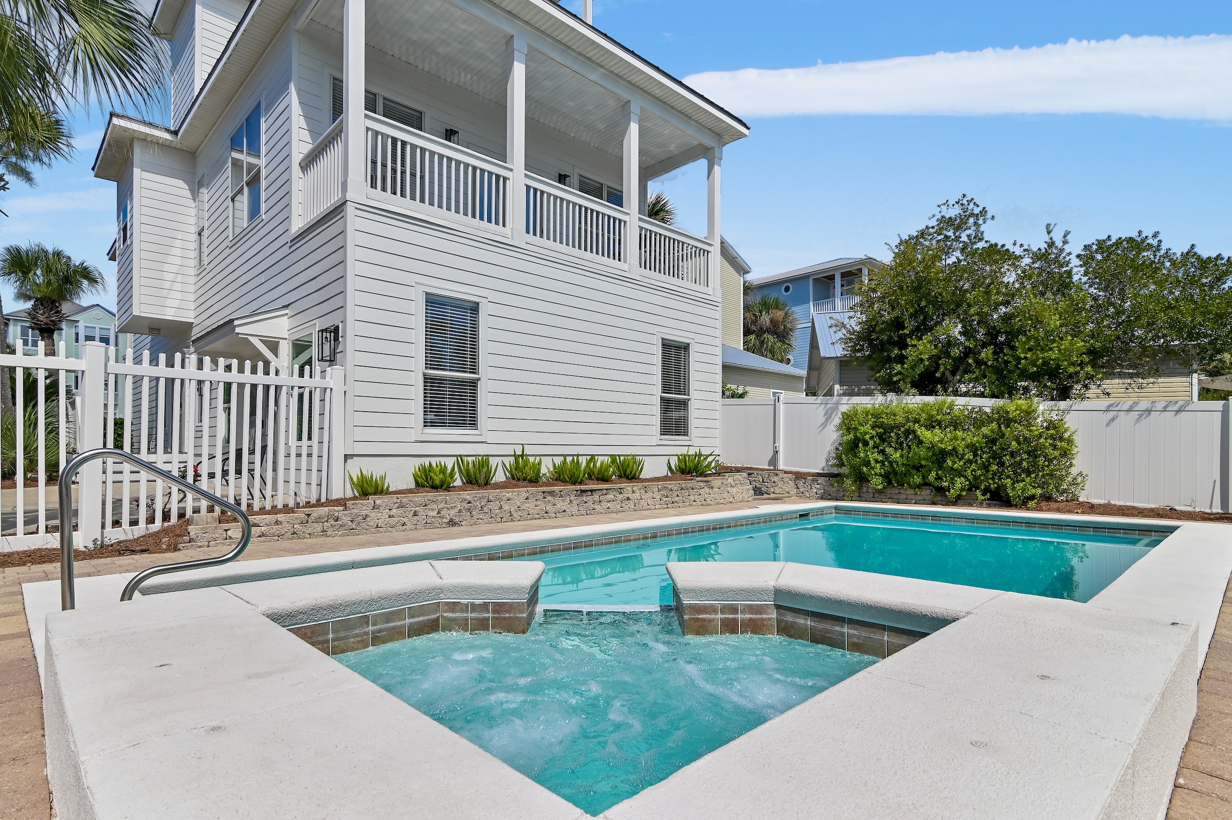 2-tier large resort pool