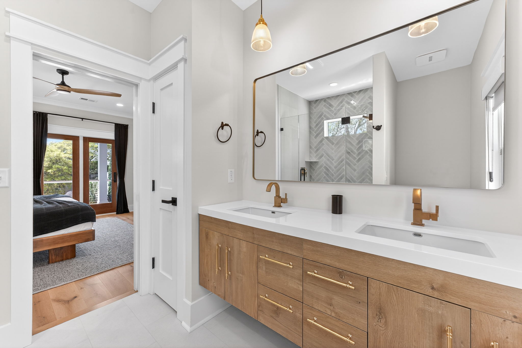 Primary Ensuite 1 | On Beach Time | 6 30th Ave, Isle of Palms, SC | IOP Escapes