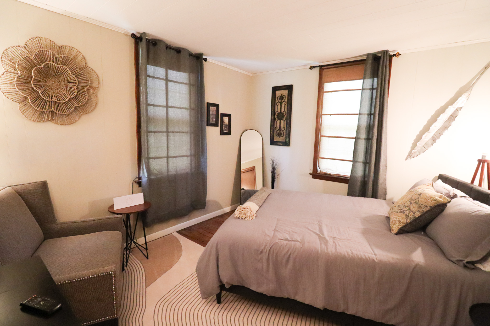 Thoughtfully furnished with comfort in mind, this welcoming bedroom is ready to help you feel right at home.